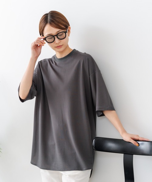 fort point(フォーポイント)の「【C-FORTPOINT/フォートポイント】【接触冷感 ひんやり涼しい】冷感鹿の子素材 ラウンドヘムTシャツ 乾きやすい お尻が隠れる 体型カバー(Tシャツ/カットソー・レディース・チャコールグレー/ブラック/ベージュ・FREE)」の11枚目の写真