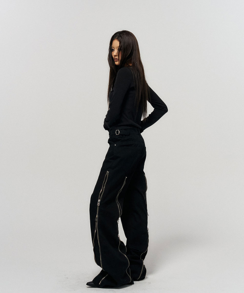 SCHISM INDUCING(スキズムインデューシング)の「DIAGONAL ZIP UP TOP BLACK(Tシャツ/カットソー・レディース・その他・FREE)」の9枚目の写真