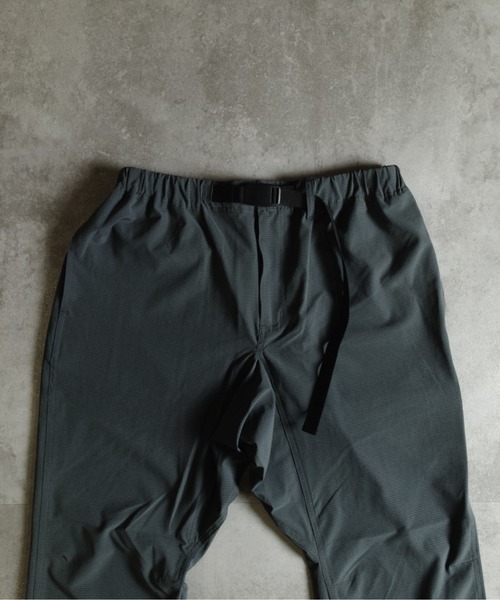 many men many mind(メニーメンメニーマインド)の「MANYMENMANYMINDS / AIRLEAKFABRIC/クライミングパンツ(その他パンツ・メンズ・チャコール/ブラック・X-LARGE/LARGE/MEDIUM)」の12枚目の写真