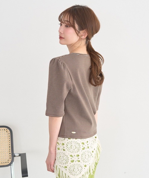 earth music&ecology(アースミュージックアンドエコロジー)の「ゴールドボタンボーダーカーディガン(Tシャツ/カットソー・レディース・ブラック/アイボリー/ブラウン・FREE)」の6枚目の写真
