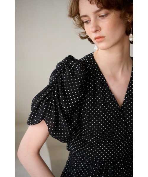 Estella.K(エステラケー)の「New Harper Polka-dot Dress【Essential Edit】 カシュクールドットドレス(ワンピース・レディース・ブラック系/アイボリー系/サックスブルー系・FREE)」の19枚目の写真
