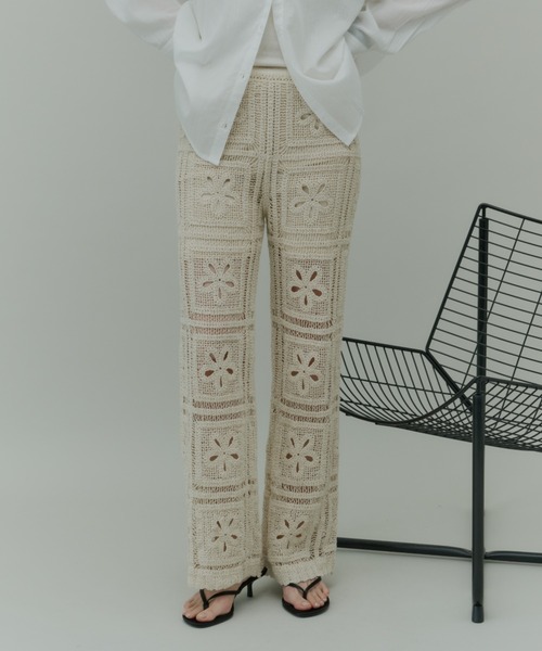 Plumel（プルメル）の「Panel Crochet Lace Pants / パネルクロシェレースパンツ（その他パンツ・レディース・ベージュ/ホワイト・MEDIUM）」の6枚目の写真
