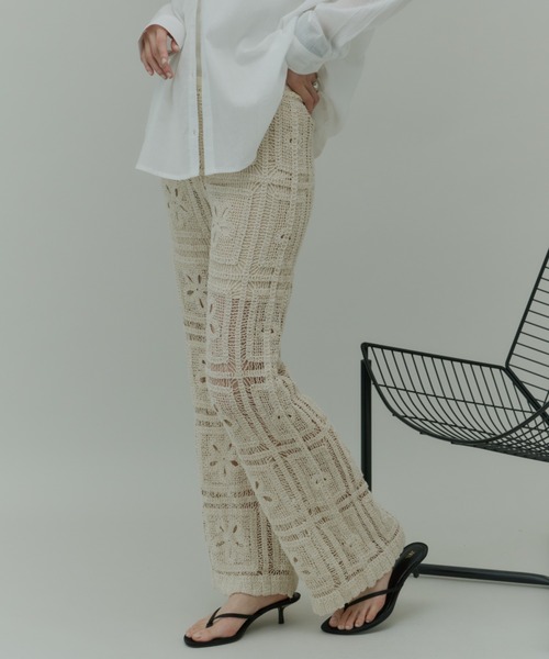 Plumel（プルメル）の「Panel Crochet Lace Pants / パネルクロシェレースパンツ（その他パンツ・レディース・ベージュ/ホワイト・MEDIUM）」の8枚目の写真