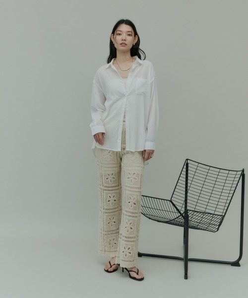Plumel（プルメル）の「Panel Crochet Lace Pants / パネルクロシェレースパンツ（その他パンツ・レディース・ベージュ/ホワイト・MEDIUM）」の10枚目の写真