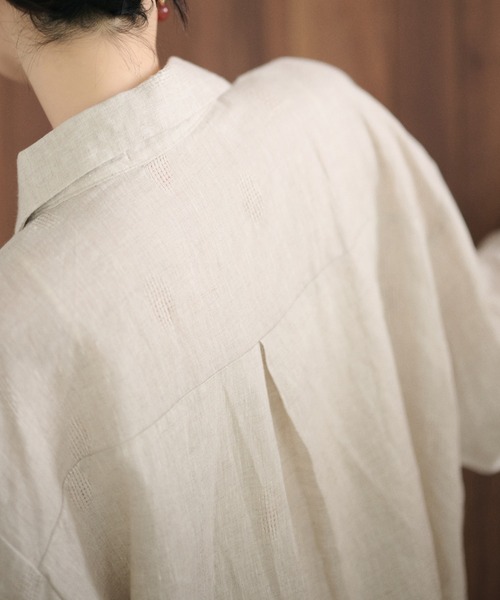 LAULEN(ローレン)の「front tuck line linen shirt /フロントタックラインリネンシャツ(シャツ/ブラウス・レディース・ベージュ/アイボリー・FREE)」の16枚目の写真