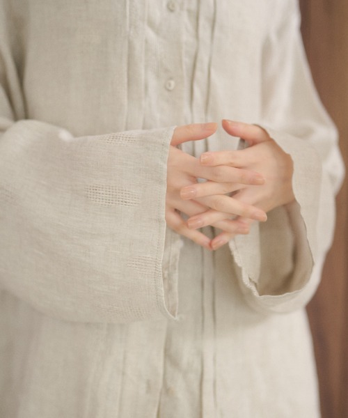 LAULEN(ローレン)の「front tuck line linen shirt /フロントタックラインリネンシャツ(シャツ/ブラウス・レディース・ベージュ/アイボリー・FREE)」の18枚目の写真