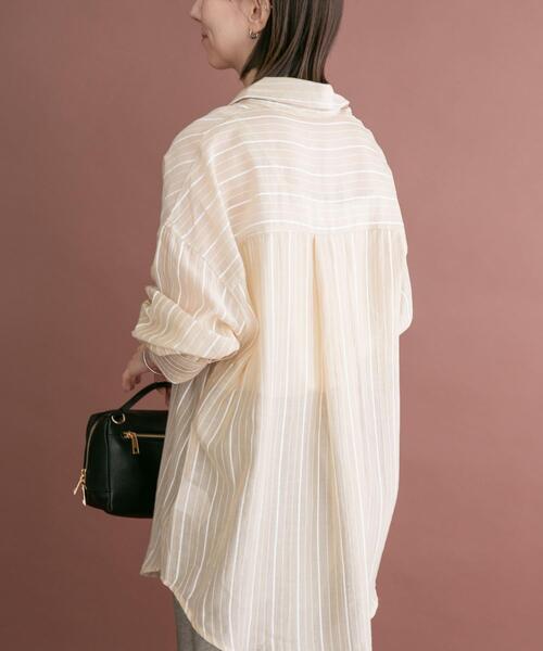 ITEMS URBANRESEARCH(アイテムズ アーバンリサーチ)の「シアープリントストライプシャツ(シャツ/ブラウス・レディース・ピンク/ブルー/ベージュ・FREE)」の5枚目の写真