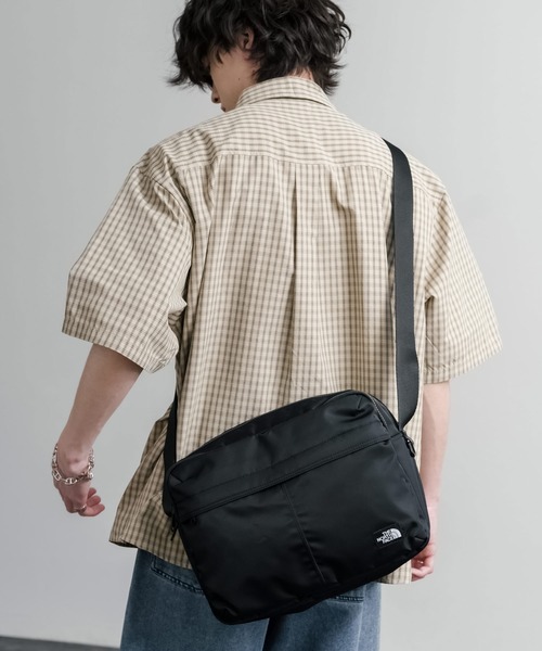 THE NORTH FACE（ザノースフェイス）の「THE NORTH FACE ザ・ノースフェイス TRAVEL CROSS BAG L トラベルクロスバッグ/ショルダーバッグ（ショルダーバッグ・メンズ・カーキ/ブラック・FREE）」の16枚目の写真