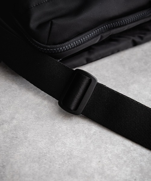 THE NORTH FACE（ザノースフェイス）の「THE NORTH FACE ザ・ノースフェイス TRAVEL CROSS BAG L トラベルクロスバッグ/ショルダーバッグ（ショルダーバッグ・メンズ・カーキ/ブラック・FREE）」の7枚目の写真