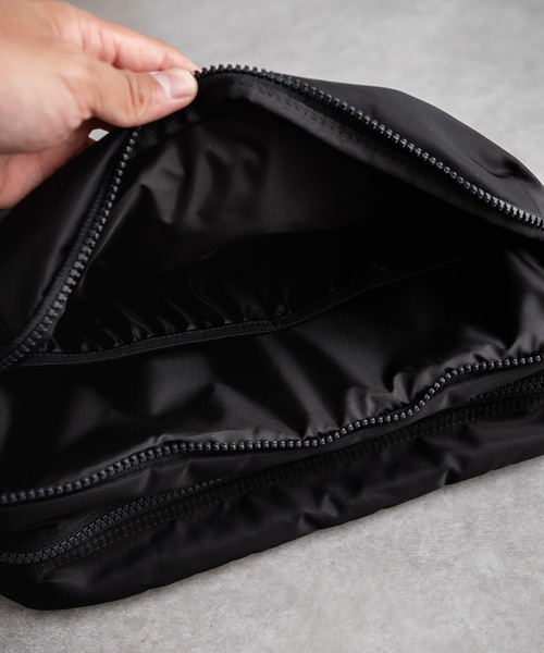 THE NORTH FACE（ザノースフェイス）の「THE NORTH FACE ザ・ノースフェイス TRAVEL CROSS BAG L トラベルクロスバッグ/ショルダーバッグ（ショルダーバッグ・メンズ・カーキ/ブラック・FREE）」の9枚目の写真
