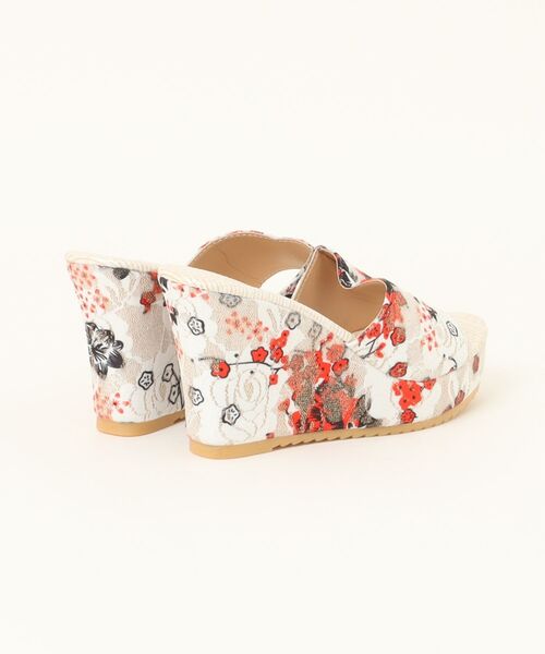 IMARI(イマリ)の「【 IMARI / イマリ 】 オリエンタル フラワー 厚底 サンダル(サンダル・レディース・レッド/ブルー・M/L)」の5枚目の写真