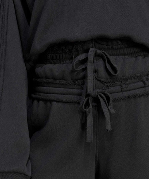 adidas(アディダス)の「adidas SST DOUBLE WAISTED PANT / アディダス SST ダブル ウエスト パンツ(その他パンツ・レディース・ブラック・S/M/L)」の2枚目の写真