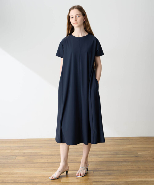LE SOUK HOLIDAY（ルスークホリデー）の「クールストレッチトリコットワンピース【接触冷感・UVカット・ポケット付き】（ワンピース・レディース・チャコールグレー/ネイビー・M/L）」の5枚目の写真