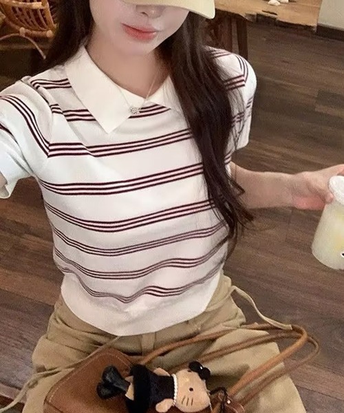 AsheKsha(アシクシャ)の「カレッジスタイルのポロネックストライプニット半袖トップス(Tシャツ/カットソー・レディース・ホワイト/ネイビー・M)」の2枚目の写真