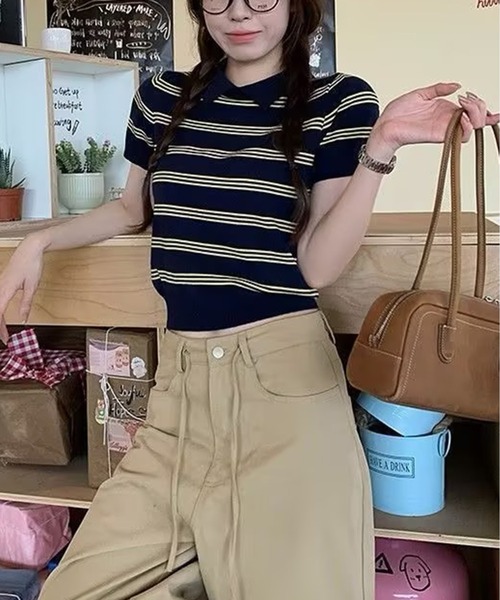 AsheKsha(アシクシャ)の「カレッジスタイルのポロネックストライプニット半袖トップス(Tシャツ/カットソー・レディース・ホワイト/ネイビー・M)」の18枚目の写真