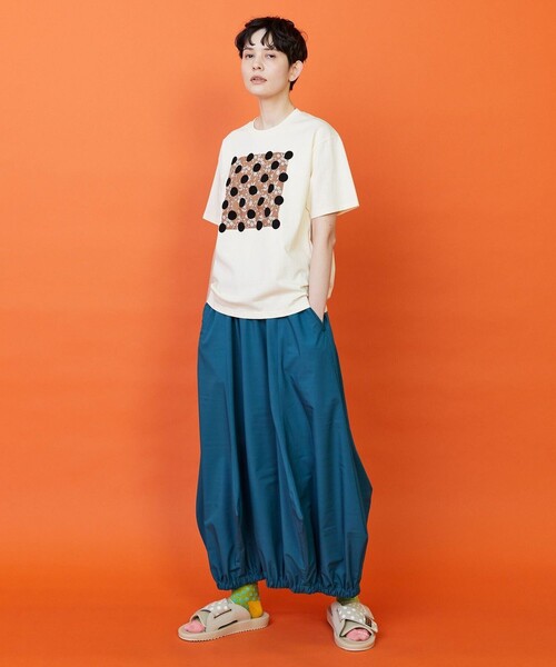 FRAPBOIS（フラボア）の「ガーデンフローＴシャツ（Tシャツ/カットソー・レディース・チャコールグレー/クリーム・1/2）」の6枚目の写真