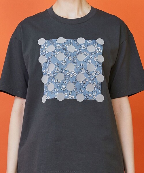 FRAPBOIS（フラボア）の「ガーデンフローＴシャツ（Tシャツ/カットソー・レディース・チャコールグレー/クリーム・1/2）」の12枚目の写真
