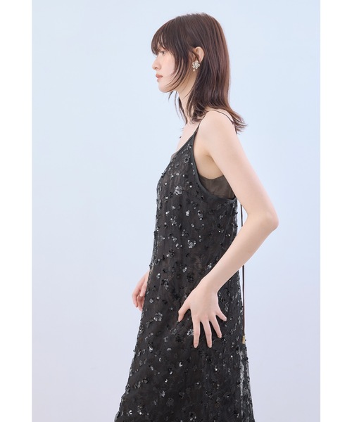 niana(ニアナ)の「フラワースパングルキャミドレス レイヤード パーティードレス オケージョンドレス 結婚式 二次会 食事会 同窓会 お呼ばれワンピース(ドレス・レディース・ブラック/アイボリー/シルバー・L/M)」の13枚目の写真