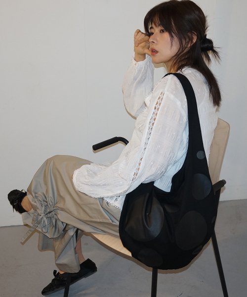 Salad bowls（サラダボール）の「FIG DOT BAG [BLACK]（ショルダーバッグ・レディース・ブラック・FREE）」の4枚目の写真