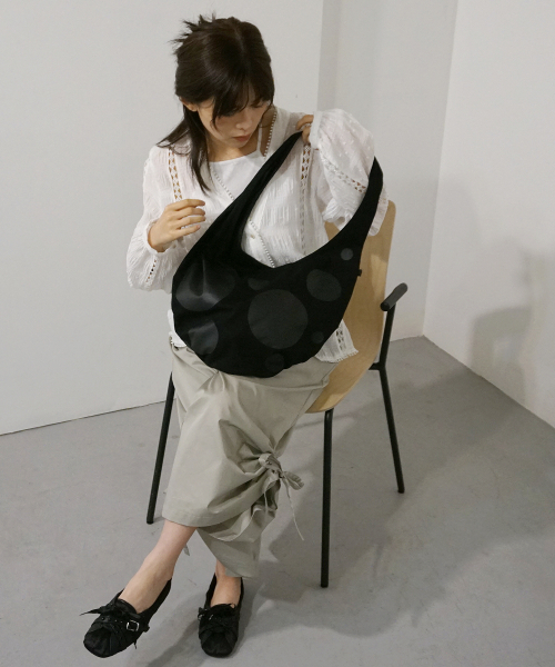 Salad bowls（サラダボール）の「FIG DOT BAG [BLACK]（ショルダーバッグ・レディース・ブラック・FREE）」の5枚目の写真
