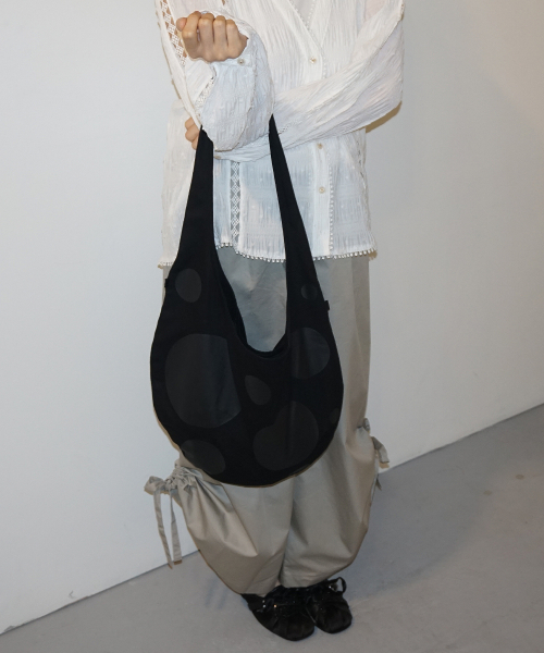 Salad bowls（サラダボール）の「FIG DOT BAG [BLACK]（ショルダーバッグ・レディース・ブラック・FREE）」の8枚目の写真