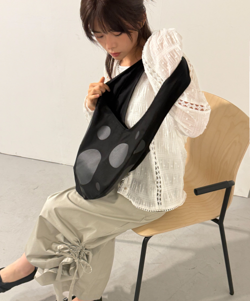 Salad bowls（サラダボール）の「FIG DOT BAG [BLACK]（ショルダーバッグ・レディース・ブラック・FREE）」の12枚目の写真