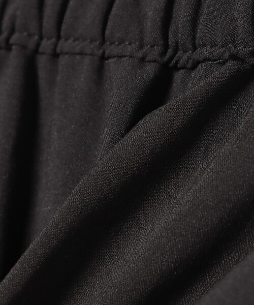 mgh(エムジーエイチ)の「mgh / Neuroflex shorts(スラックス・レディース・ブラック・LARGE/MEDIUM)」の10枚目の写真