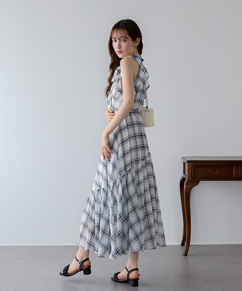 BLUEEAST(ブルーイースト)の「《2サイズ展開》アメスリ 2WAYリボンタイワンピース(ワンピース・レディース・ブラック/ホワイト・MEDIUM/LARGE)」の5枚目の写真