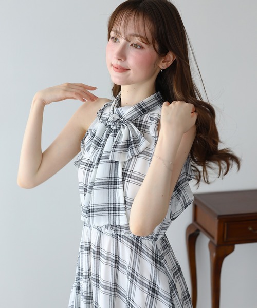BLUEEAST(ブルーイースト)の「《2サイズ展開》アメスリ 2WAYリボンタイワンピース(ワンピース・レディース・ブラック/ホワイト・MEDIUM/LARGE)」の11枚目の写真