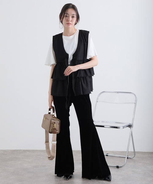 ElegChic(エレグシック)の「綿麻フリルティアードベスト(シャツ/ブラウス・レディース・ブラック/ベージュ/チャコール・4L/XL/M)」の10枚目の写真