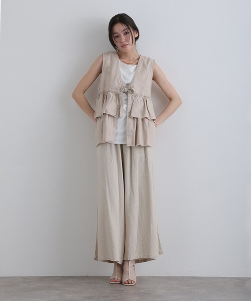 ElegChic(エレグシック)の「綿麻フリルティアードベスト(シャツ/ブラウス・レディース・ブラック/ベージュ/チャコール・4L/XL/M)」の11枚目の写真