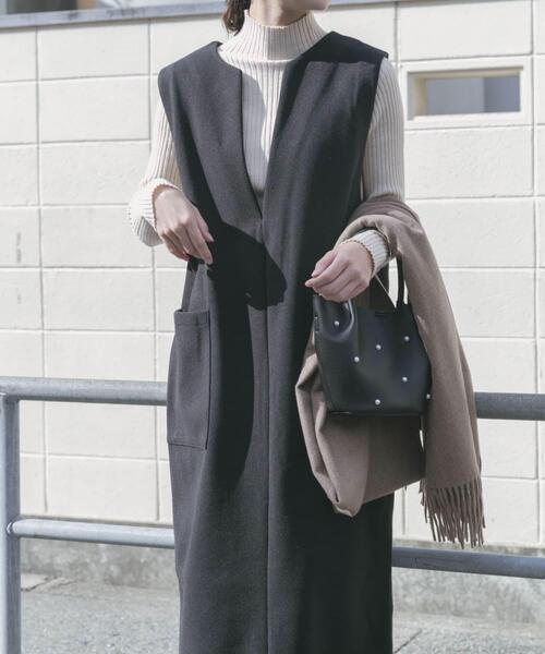 ITEMS URBANRESEARCH（アイテムズ アーバンリサーチ）の「『洗濯可』モチモチハイネックリブニット（ニット/セーター・レディース・ブラック/モカ/アイボリー/ホワイト系その他/レッド・FREE）」の2枚目の写真