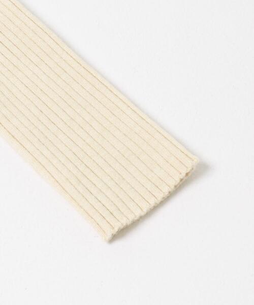 ITEMS URBANRESEARCH（アイテムズ アーバンリサーチ）の「『洗濯可』モチモチハイネックリブニット（ニット/セーター・レディース・ブラック/モカ/アイボリー/ホワイト系その他/レッド・FREE）」の8枚目の写真