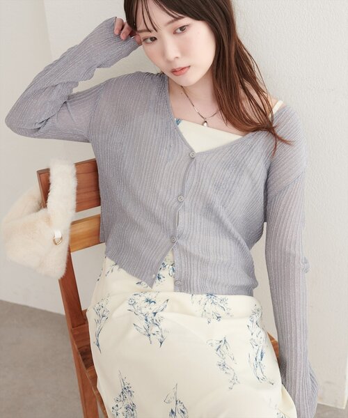 natural couture(ナチュラルクチュール)の「針抜きリブシアーラメカーデ(カーディガン/ボレロ・レディース・ブラウン/ライトベージュ/ブラック/サックスブルー・FREE)」の4枚目の写真