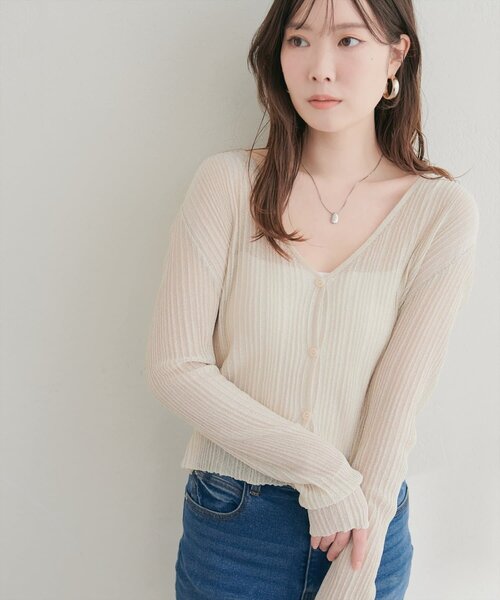 natural couture(ナチュラルクチュール)の「針抜きリブシアーラメカーデ(カーディガン/ボレロ・レディース・ブラウン/ライトベージュ/ブラック/サックスブルー・FREE)」の8枚目の写真