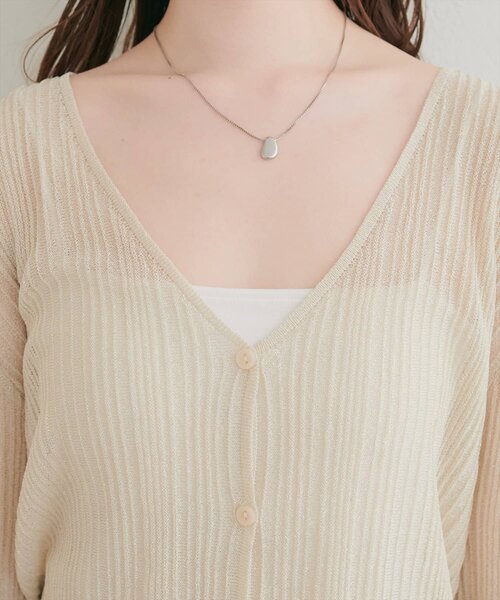 natural couture(ナチュラルクチュール)の「針抜きリブシアーラメカーデ(カーディガン/ボレロ・レディース・ブラウン/ライトベージュ/ブラック/サックスブルー・FREE)」の13枚目の写真