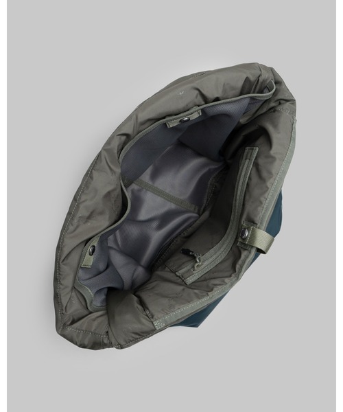 Topologie(トポロジー)の「Helmet Bag(ヘルメット バッグ)(トートバッグ・レディース・ダークグリーン・ONE SIZE)」の4枚目の写真