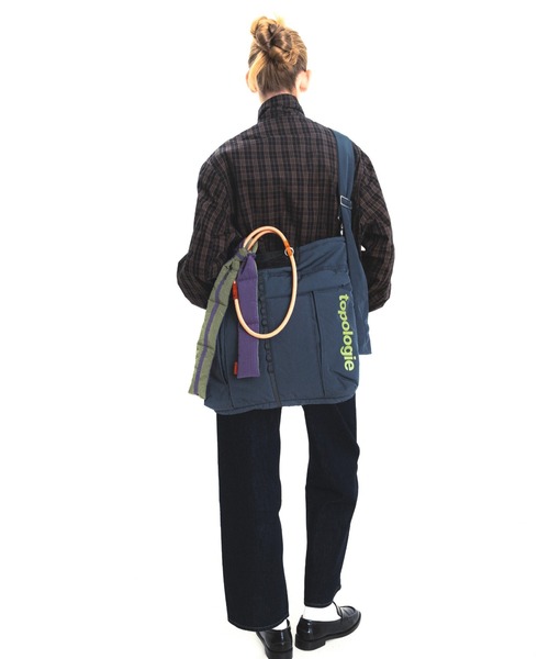 Topologie(トポロジー)の「Helmet Bag(ヘルメット バッグ)(トートバッグ・レディース・ダークグリーン・ONE SIZE)」の7枚目の写真