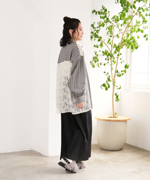 LEPSIM(レプシィム)の「【産前・産後対応】マタニティ/レース切り替えチェックシャツ 1051010(マタニティウェア/グッズ・レディース・ブラック/アイボリー・FREE)」の8枚目の写真