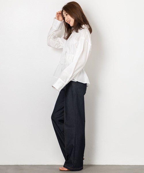 MAISONCOMFY (メゾンコンフィ)の「【シャーリングペプラムシャツ】上品さとモード感を演出した一枚(シャツ/ブラウス・レディース・チャコールグレー/ブラウン/ネイビー/ブラック/サックスブルー/オフホワイト・FREE)」の17枚目の写真