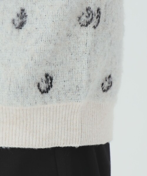 BEAMS HEART(ビームスハート)の「ペイズリー柄 求心 ニット(ニット/セーター・メンズ・ホワイト/グレー・SMALL/LARGE/MEDIUM)」の11枚目の写真