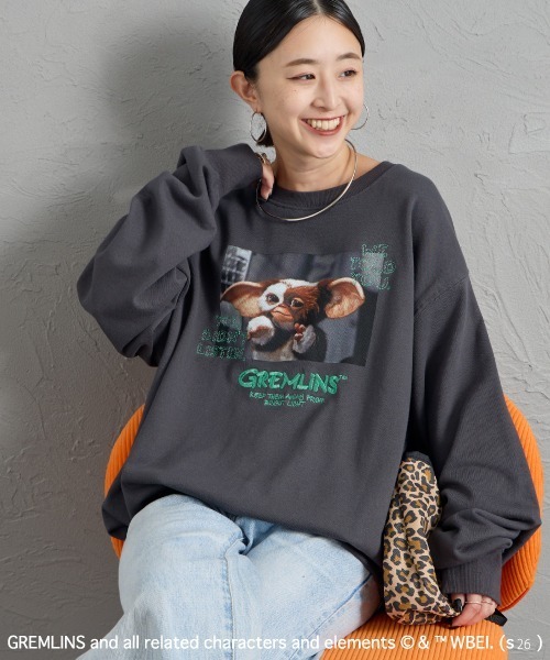 JEANS FACTORY （ジーンズファクトリー）の「【WEB限定】[GREMLINS/グレムリン] フォトプリント クルーネックスウェット（スウェット・レディース・オフホワイト/チャコールグレー/ブルー・M/L）」の19枚目の写真