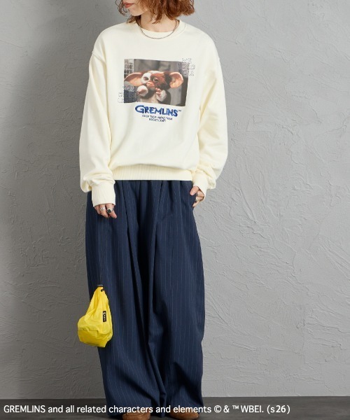 JEANS FACTORY （ジーンズファクトリー）の「【WEB限定】[GREMLINS/グレムリン] フォトプリント クルーネックスウェット（スウェット・レディース・オフホワイト/チャコールグレー/ブルー・M/L）」の21枚目の写真