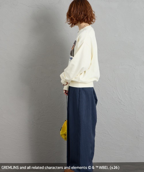 JEANS FACTORY （ジーンズファクトリー）の「【WEB限定】[GREMLINS/グレムリン] フォトプリント クルーネックスウェット（スウェット・レディース・オフホワイト/チャコールグレー/ブルー・M/L）」の20枚目の写真