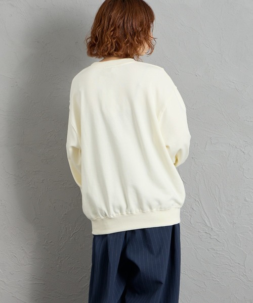JEANS FACTORY （ジーンズファクトリー）の「【WEB限定】[GREMLINS/グレムリン] フォトプリント クルーネックスウェット（スウェット・レディース・オフホワイト/チャコールグレー/ブルー・M/L）」の6枚目の写真