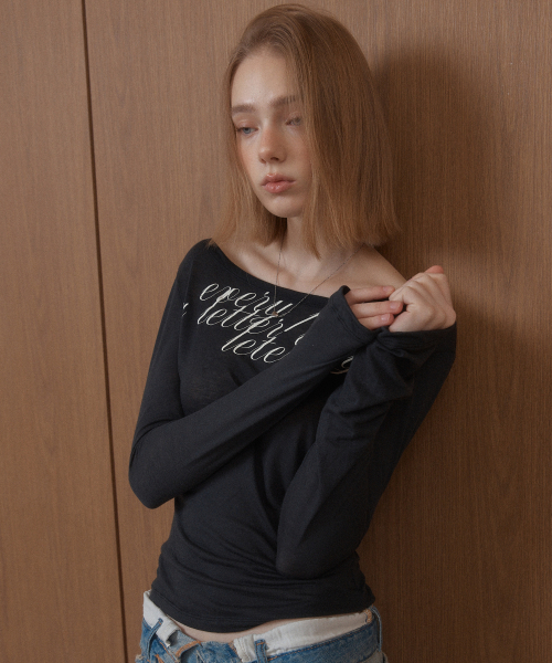 LETERIE(レテリー)の「LETTERING OFF-SHOULDER TIE LONG SLEEVE_SHEER BLACK(Tシャツ/カットソー・レディース・ブラック・FREE)」の1枚目の写真