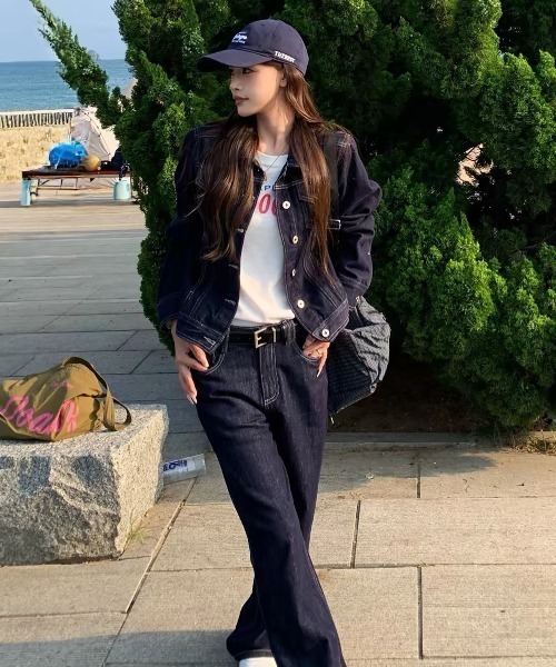 FAVORITO(ファヴォリート)の「デニムジャケットパンツセットアップ(セットアップ・レディース・ダークブルー・S/M/L)」の7枚目の写真