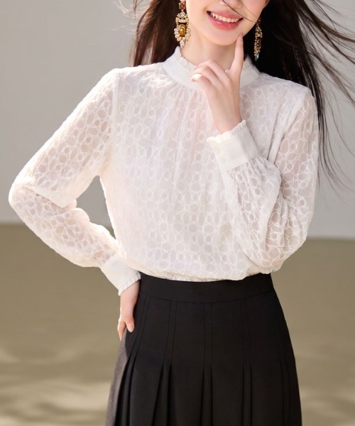 ＆soiree（アンドソワレ）の「シースルーハイネックフリル長袖ブラウス（シャツ/ブラウス・レディース・ホワイト・X-LARGE/MEDIUM/SMALL/LARGE）」の3枚目の写真