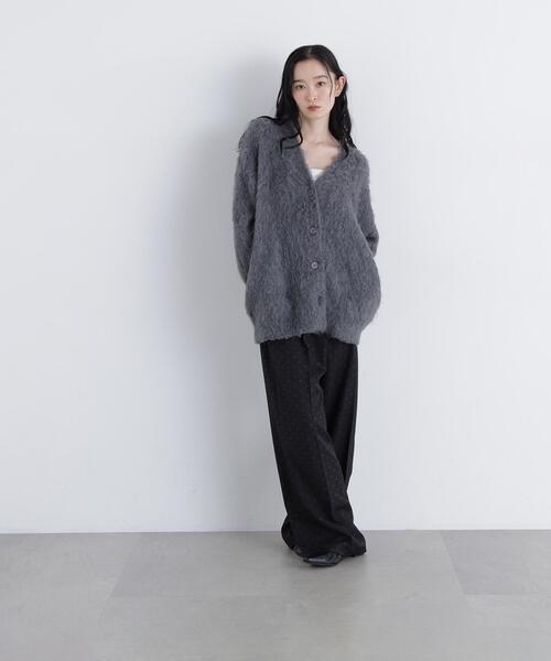 N.(N. Natural Beauty Basic)(エヌエヌナチュラルビューティーベーシック)の「ミドル丈シャギーニットカーディガン(カーディガン/ボレロ・レディース・ベージュ/グレー・FREE)」の3枚目の写真