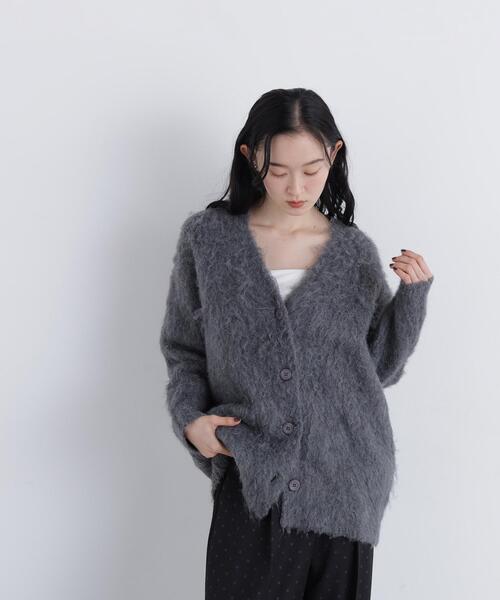 N.(N. Natural Beauty Basic)(エヌエヌナチュラルビューティーベーシック)の「ミドル丈シャギーニットカーディガン(カーディガン/ボレロ・レディース・ベージュ/グレー・FREE)」の4枚目の写真
